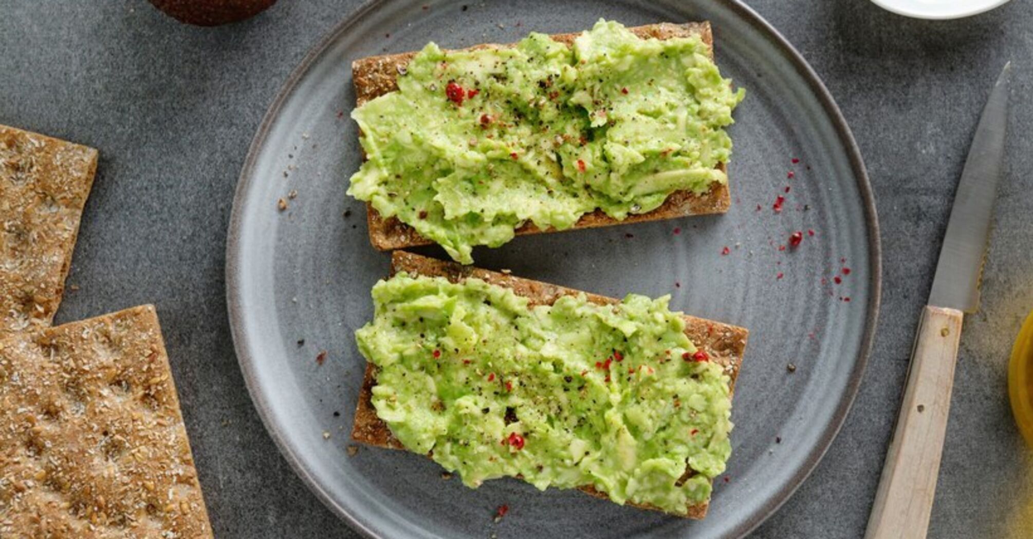 Simple avocado spread in 5 minutes: way better than store-bought 