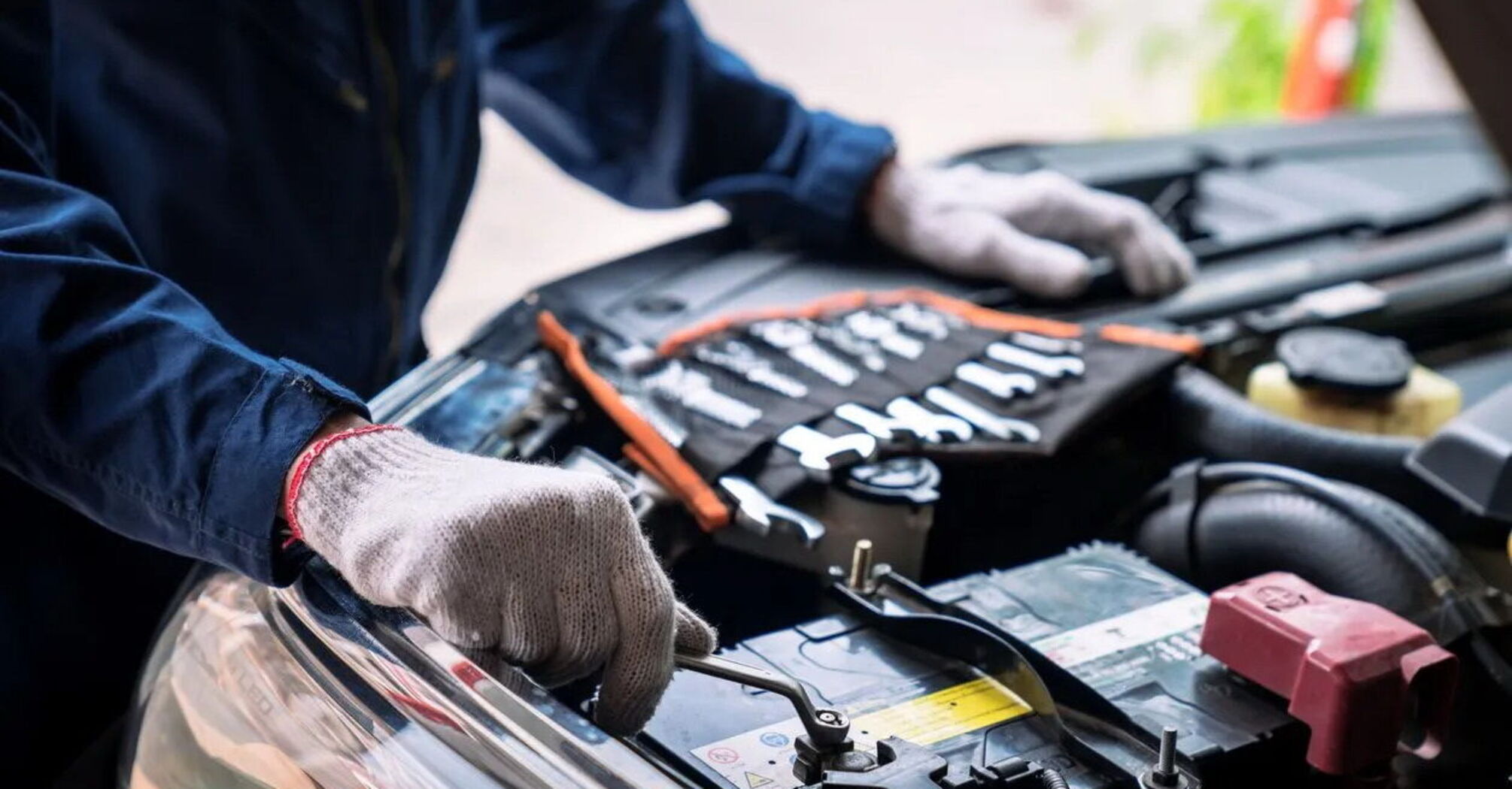 Jak utrzymać baterię przy życiu zimą: porady ekspertów