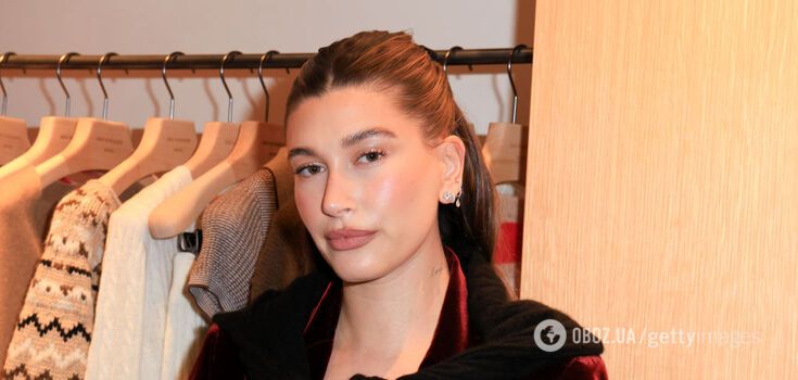 Hailey Bieber showed up in an ultra-short dress in a fashionable color. Photo