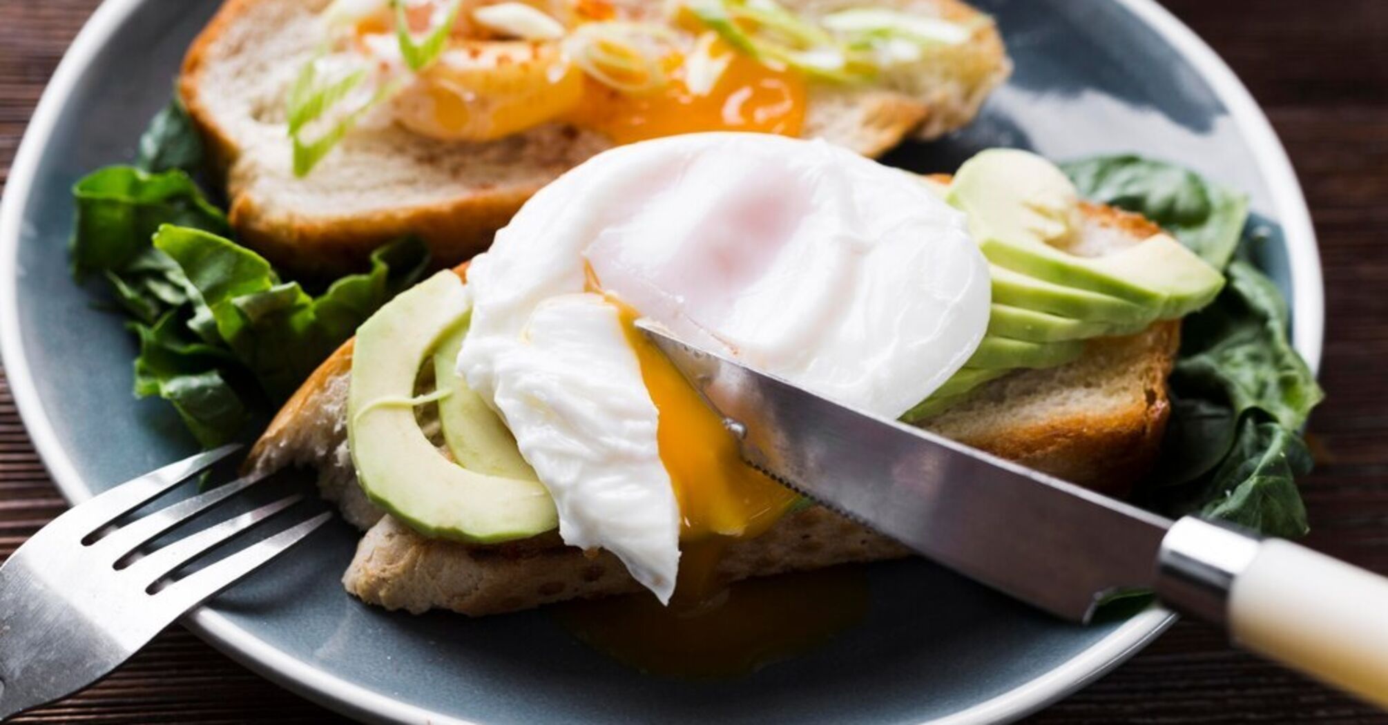 How to cook healthy poached eggs: the easiest and best way