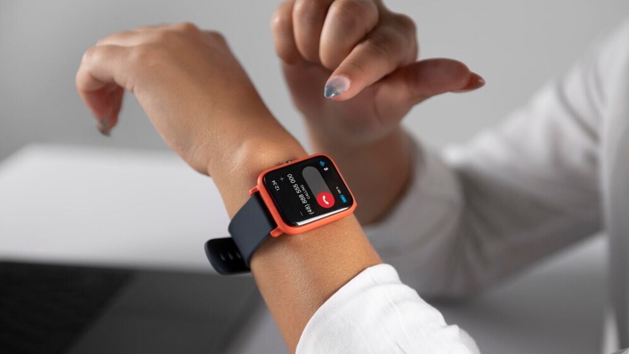 Користувачам Apple Watch повідомили про можливе загорання зарядки та павербанку: їх уже відкликали з продажу
