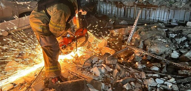The death toll from Russia's strike on Zaporizhzhia has risen to nine: rescue operations continue. Photos