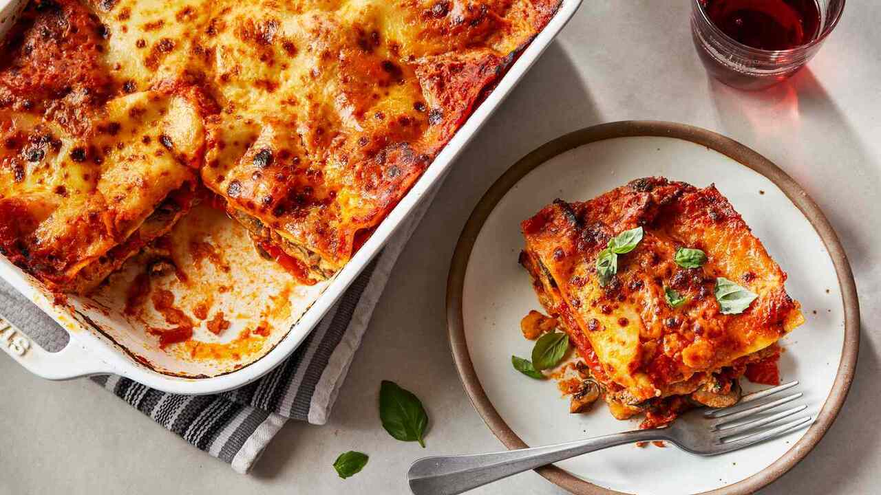 Quick lasagna with cheese and mushrooms: prepare a hearty dish for lunch for the whole family