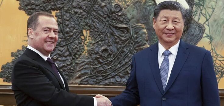 Xi Jinping nazywa stosunki chińsko-rosyjskie "wzorowymi" i wydaje oświadczenie w sprawie "kryzysu" na Ukrainie