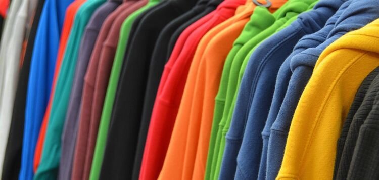 Celebrity stylist gives advice on how to determine the color of clothes that suits you perfectly: life hack