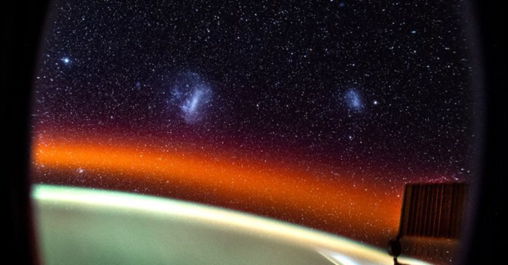 Incredible flashes of stars from space: NASA astronaut shares a fresh photo from the ISS
