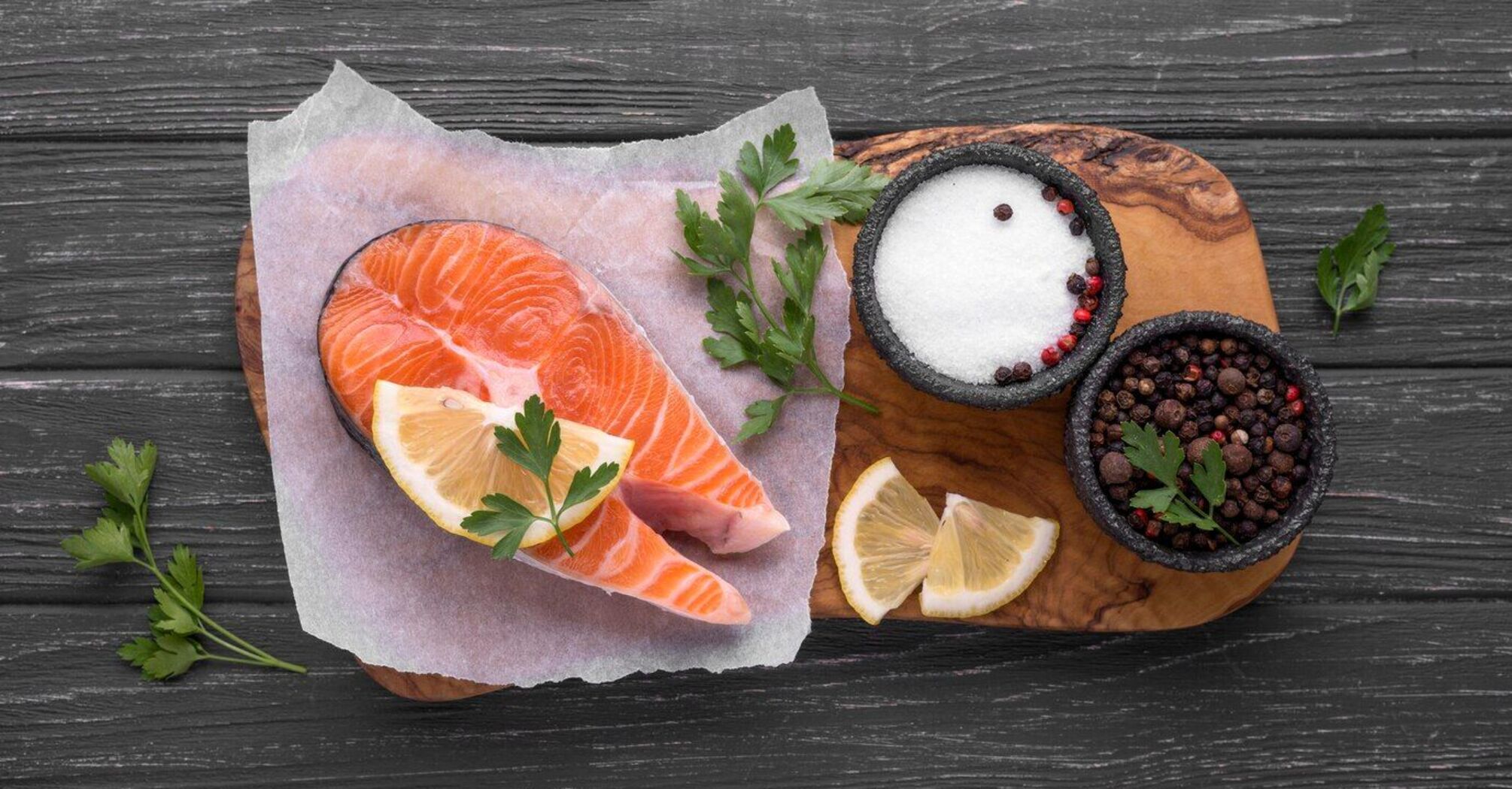 Лосось, куркума и перец чили: продукты, которые способствуют облегчению боли