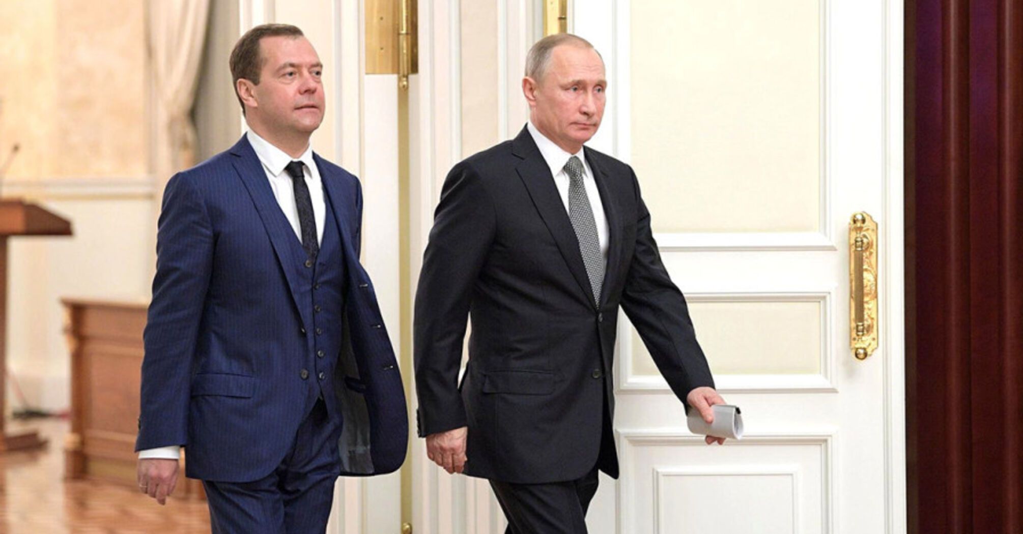 Someone is definitely lying: Putin and Medvedev name significantly different numbers of Russians who signed a contract with the Russian Defense Ministry