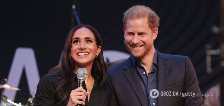 Prince Harry and Meghan Markle show a rare photo of their children on a Christmas card