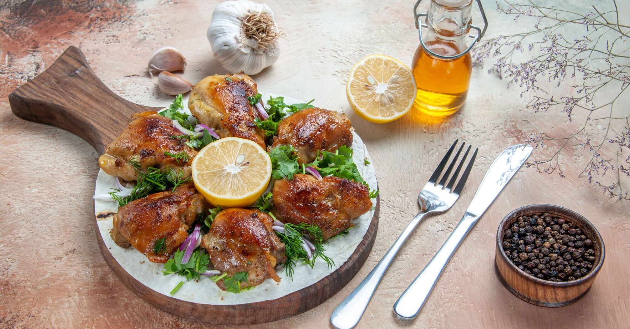 Chicken thighs in orange marinade: the perfect dish for the New Year's table