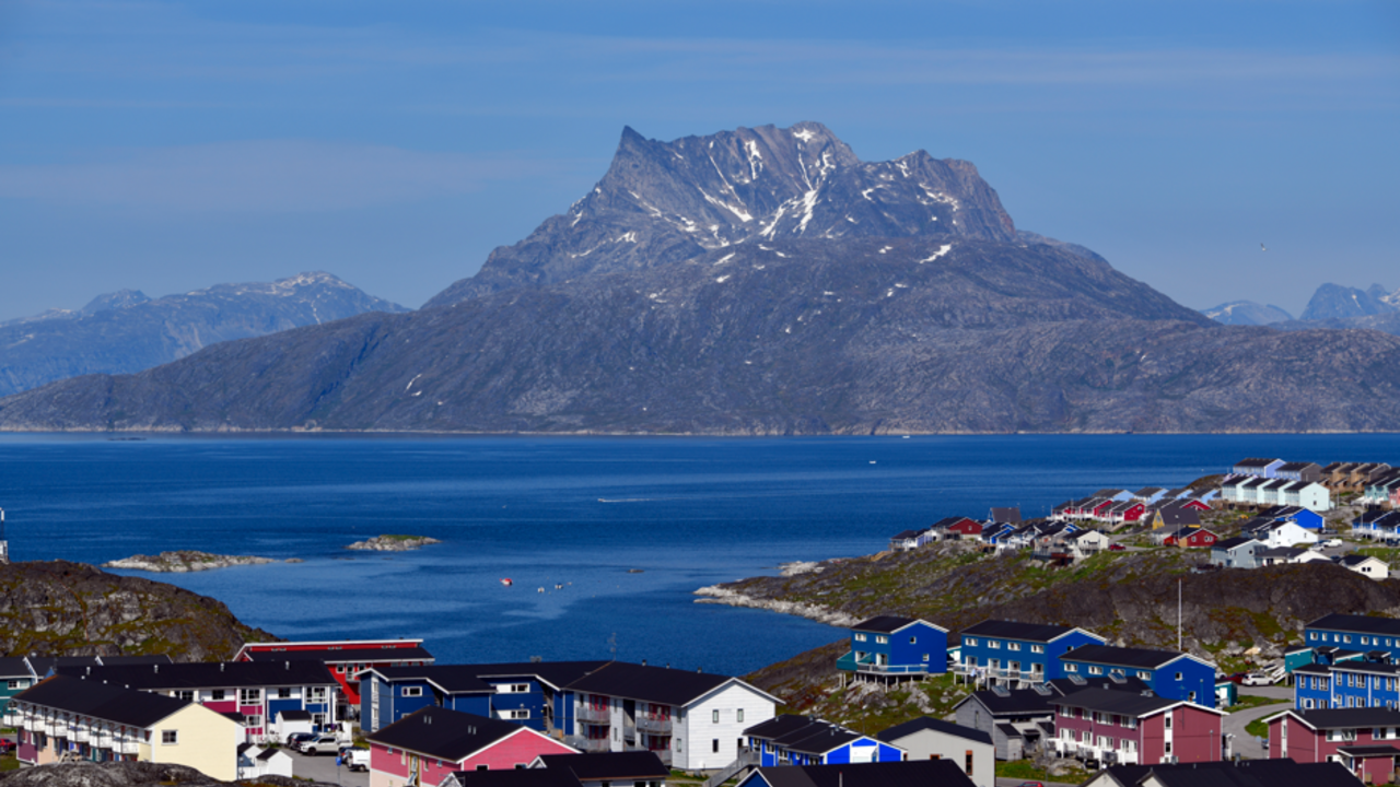 Almost everywhere is ice: a new airport will open on the world's largest island