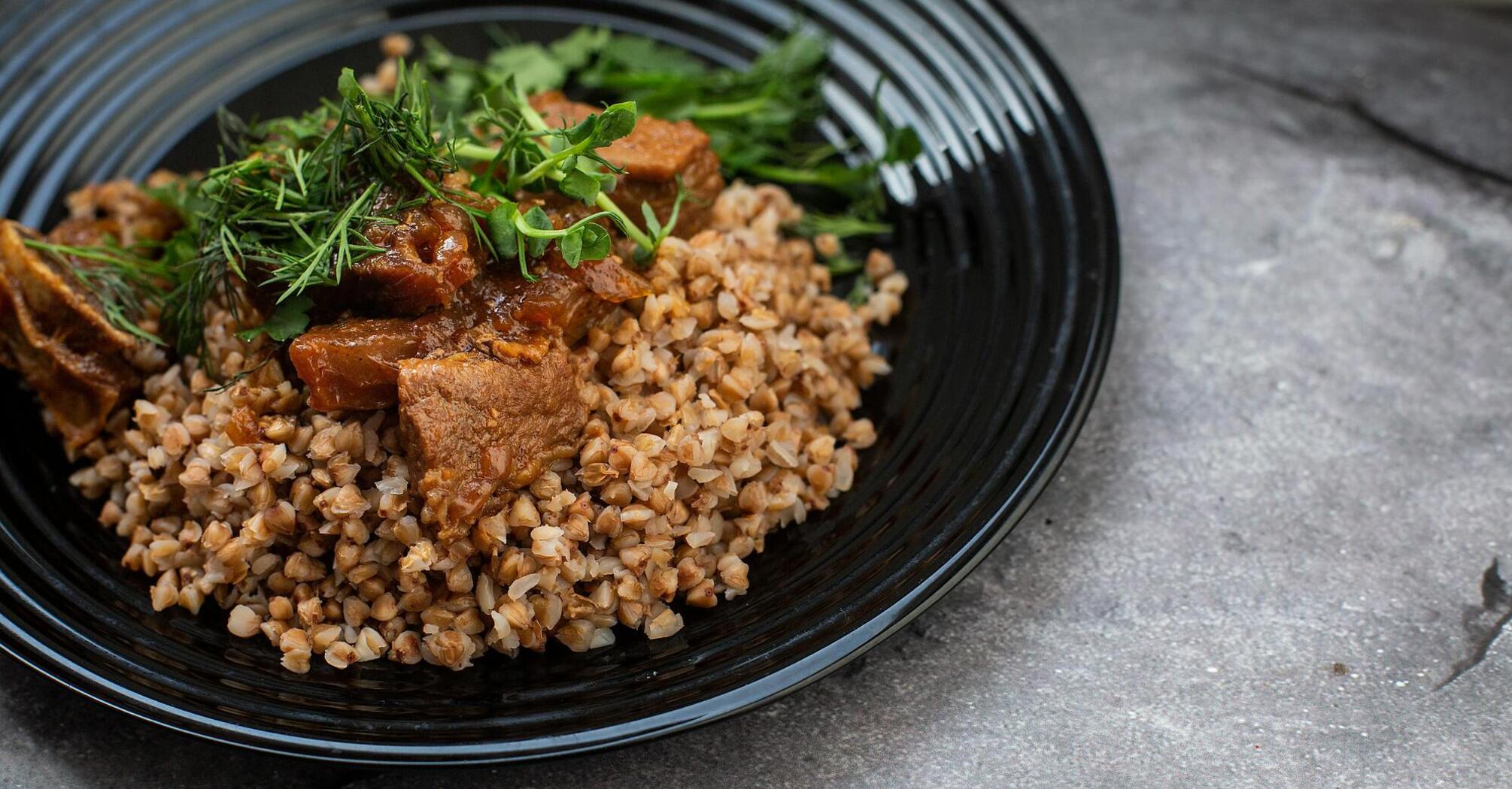 Not just bland porridge: how to cook buckwheat for lunch in a tasty and satisfying way