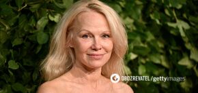 Pamela Anderson prezentuje modną grzywkę. Zdjęcie