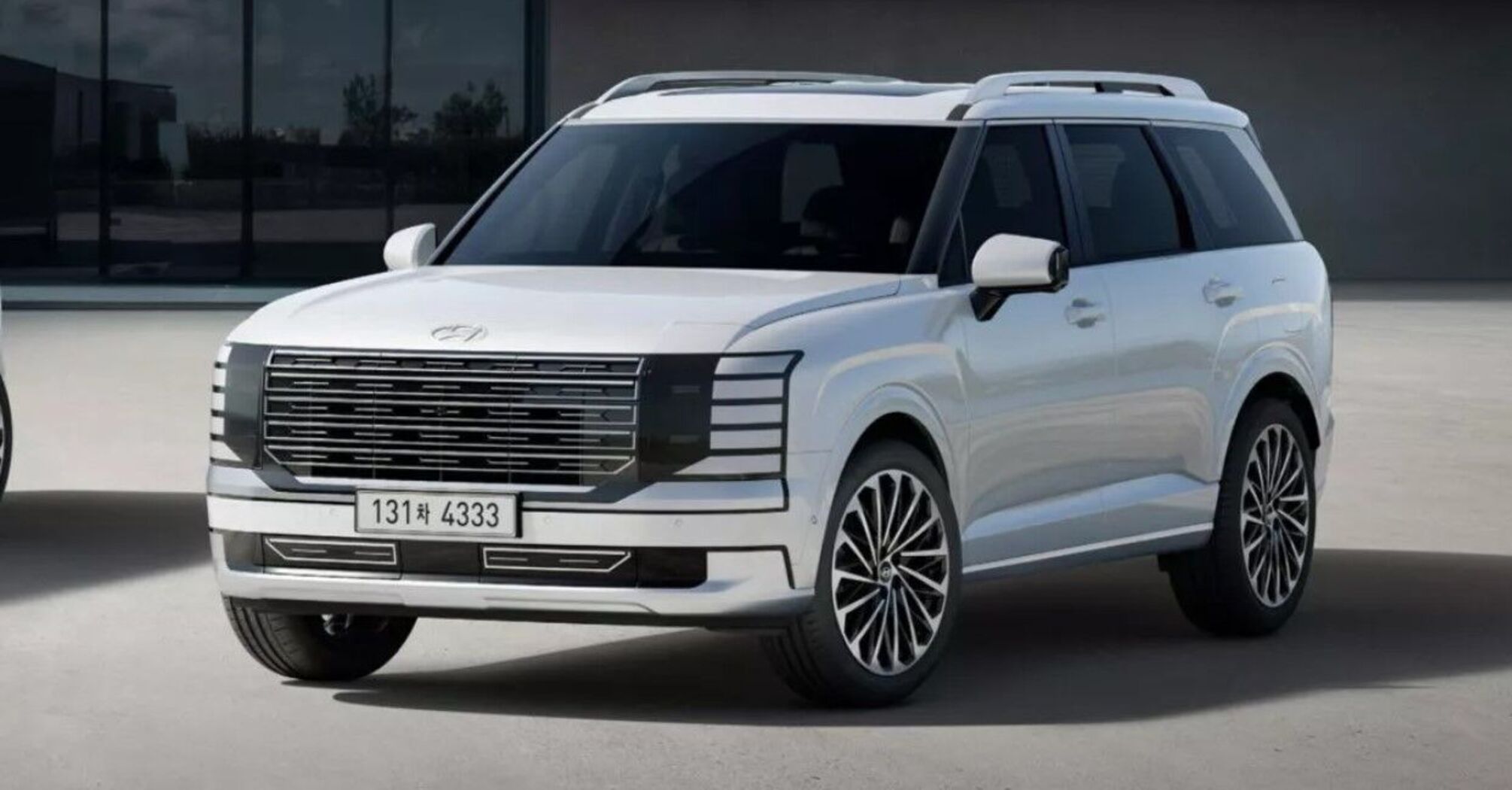 New Hyundai Palisade crossover is shown in detail photos and price of