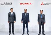 Nissan i Honda połączą się w jeden holding: kiedy to nastąpi i jakie inne marki mogą dołączyć