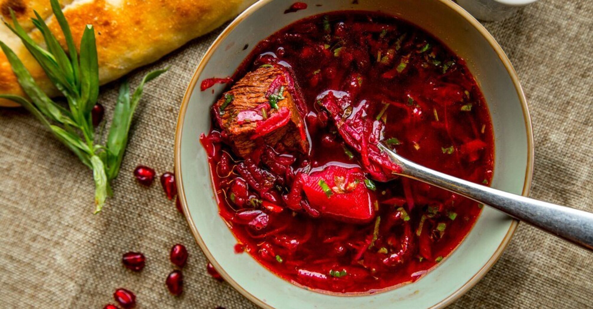 What is the secret of successful roasting for red borscht: it will be very rich and flavorful