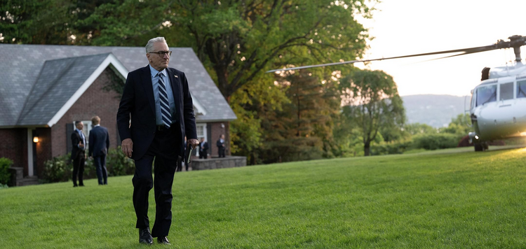 Z Robertem de Niro w roli prezydenta USA: Netflix wypuszcza zwiastun serialu "Zero Day"