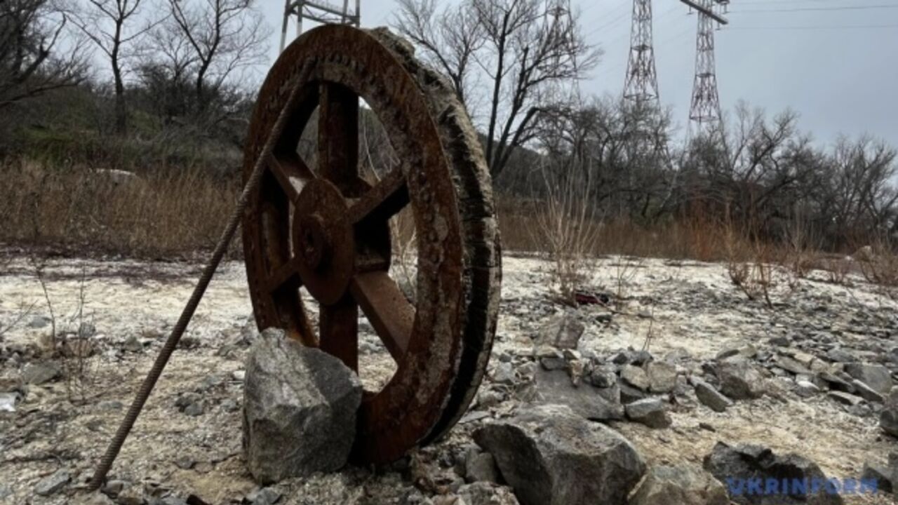 A wheel was found on Khortytsia that was used during the construction of the Dnipro Hydroelectric Power Station almost 100 years ago. Photo