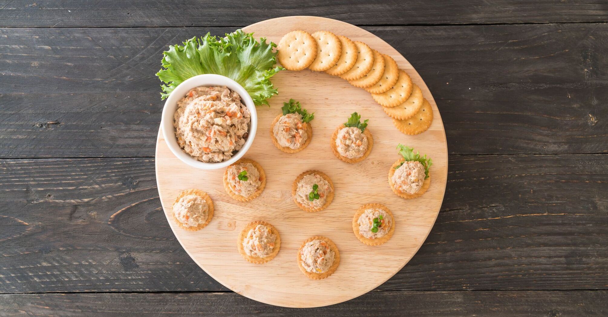 Delicious appetizer for the New Year's table in 5 minutes: an interesting idea and beautiful presentation