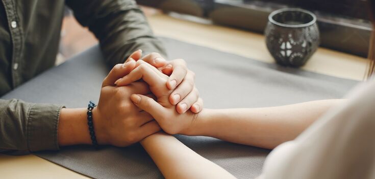 8 signs your friend likes your man