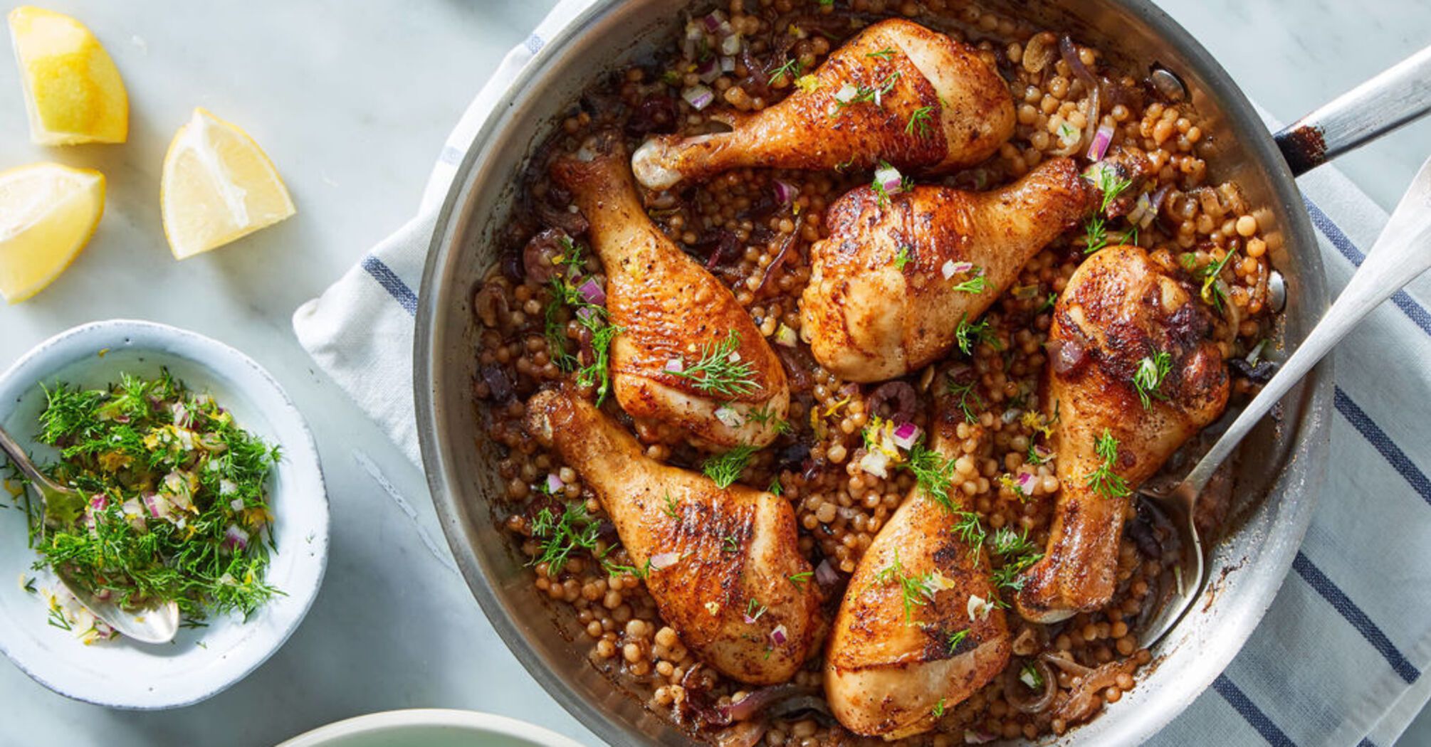 How to cook delicious buckwheat with drumsticks for lunch: a hearty and budget dish