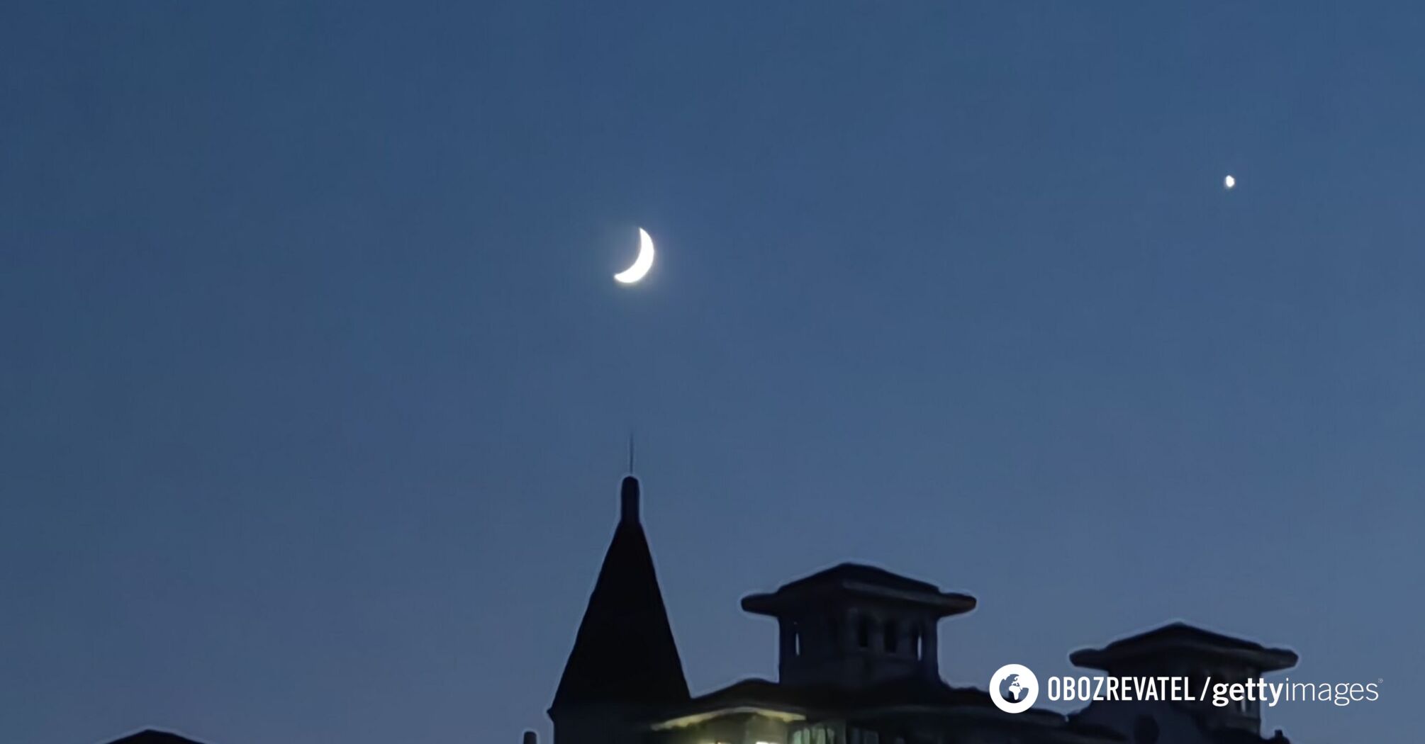 Romantic meeting of Moon and Venus: users share photos of a 'cosmic date' from around the world