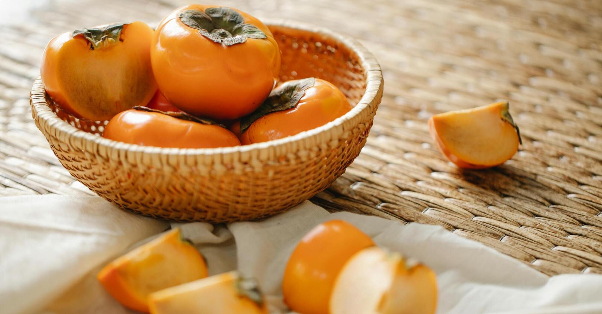 Why pour hot water over persimmons: an interesting life hack