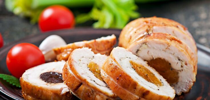How to cook meat for a festive table in a tasty and unusual way: one simple ingredient will complement the taste