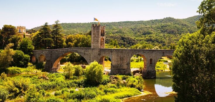 Leaving the world behind: a picturesque mountain town in Spain will pay you to move there