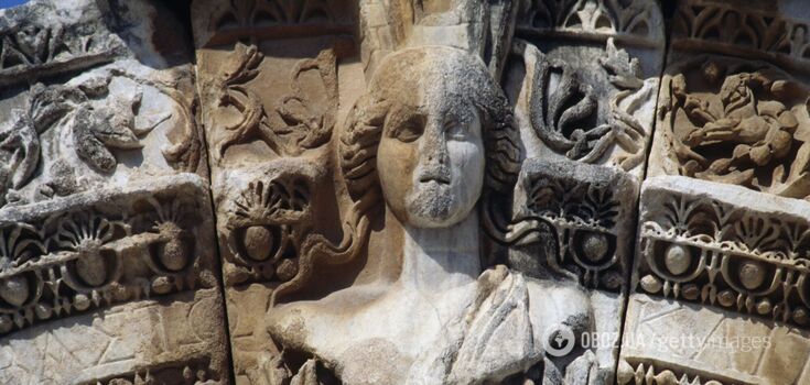 The head of a statue of the goddess of luck was found in Bulgaria. Photos and videos