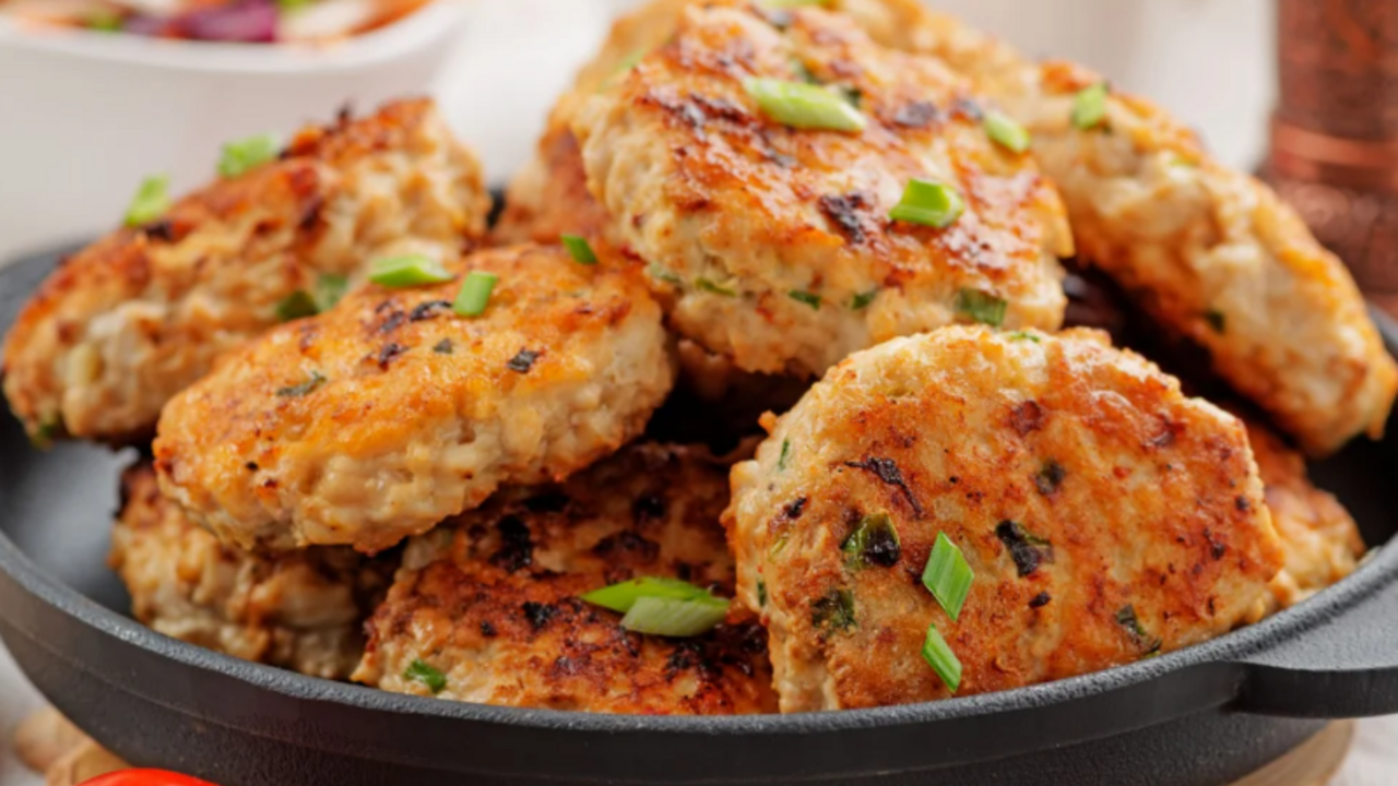 Cutlets will never fall apart and turn out golden: we share effective cooking tips