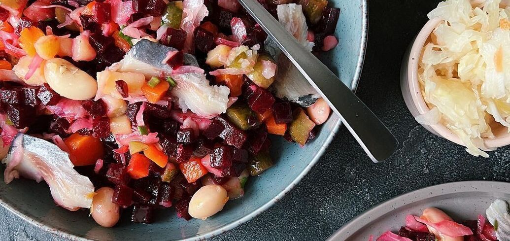 Salad with beets and herring without mayonnaise