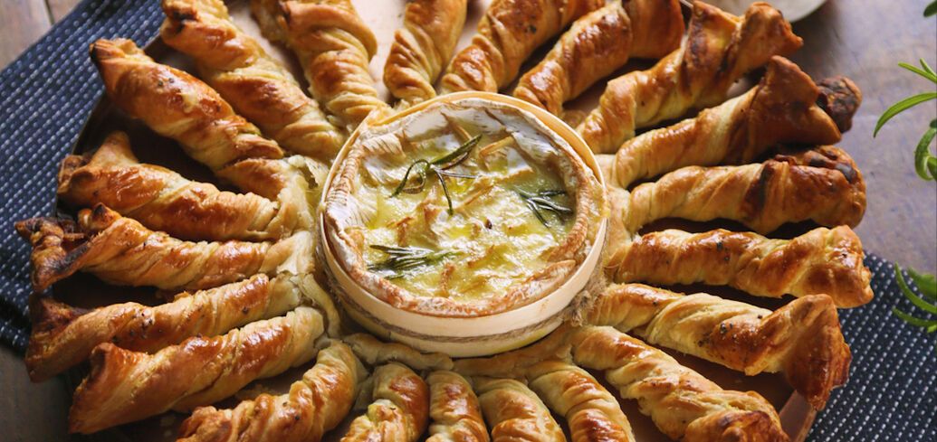Gotowe ciasto francuskie i przystawka Camembert: jak podawać w oryginalny sposób