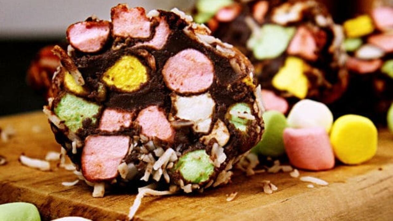 Broken Glass marshmallow cake: how to make it easy