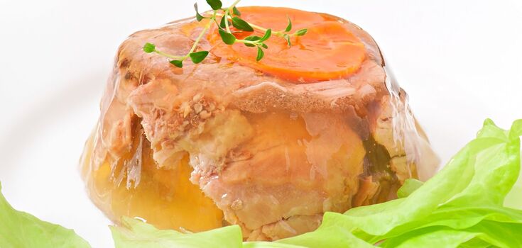 The most delicious meat jelly that won't harm your figure: a simple recipe in 1 hour