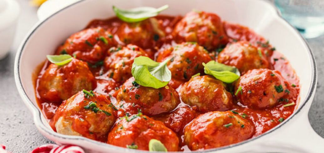 Juicy meatballs with sauce