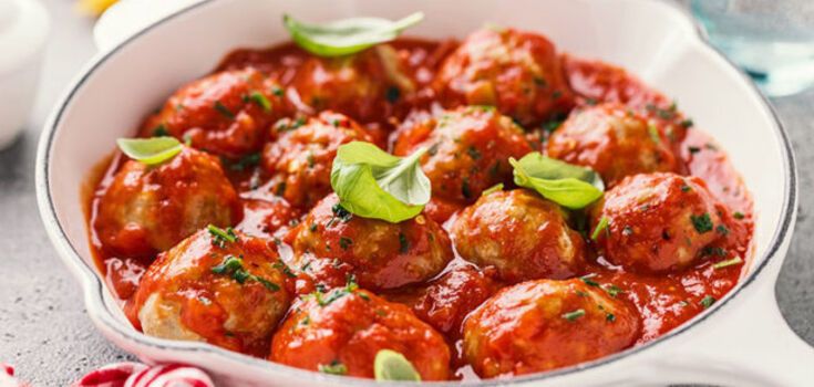 Juicy meatballs with sauce
