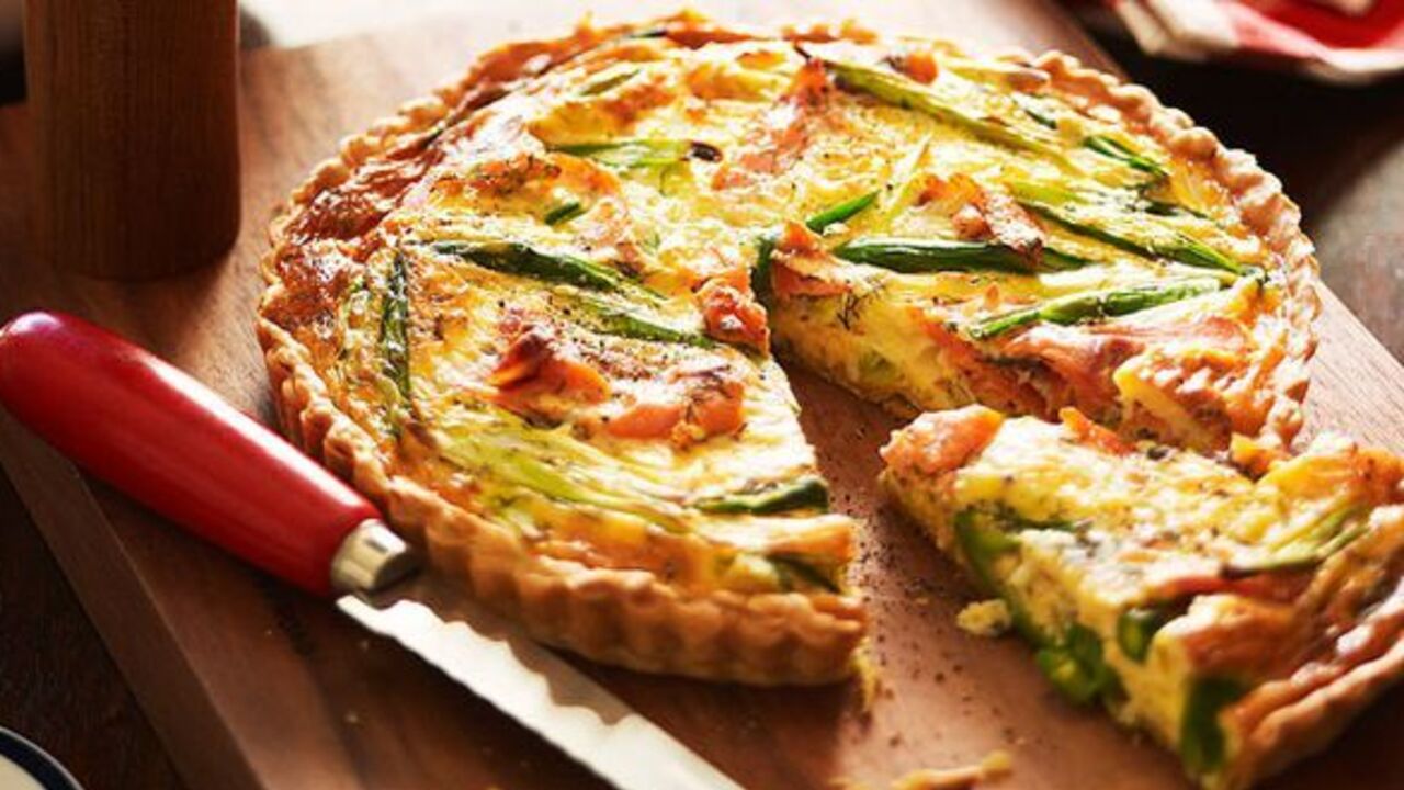 Tastier and healthier than pizza: Tania Lytvynova tells how to make Greek lazy quiche