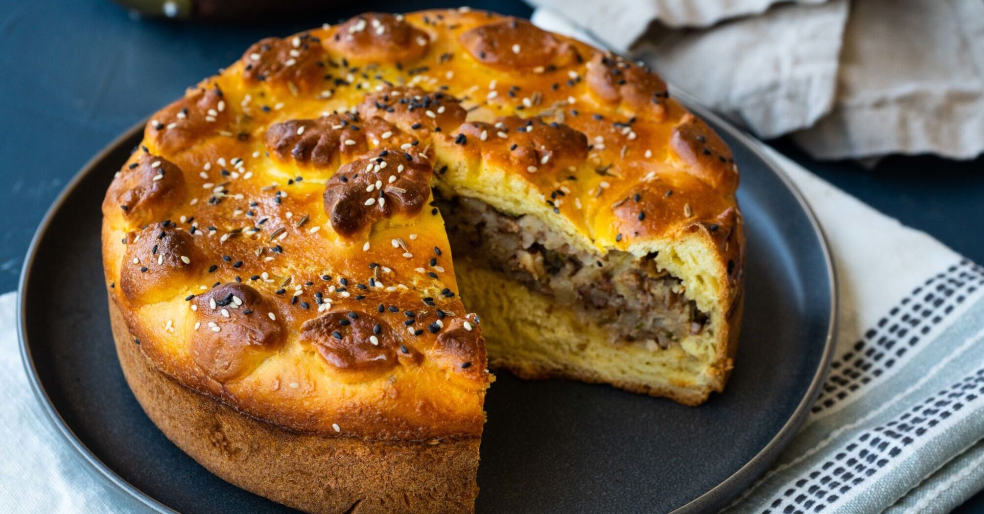 Budget Yavoriv pie with potatoes and buckwheat: perfect for lunch