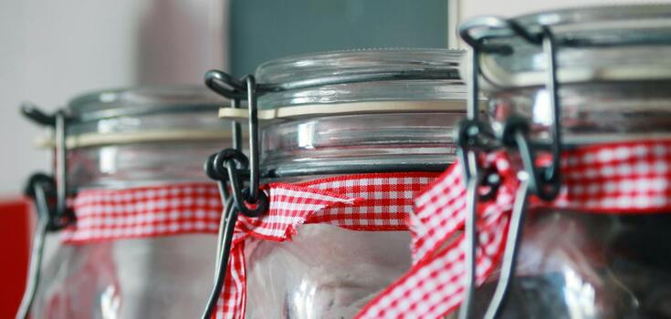How to sterilize jars and lids in the oven: the easiest way