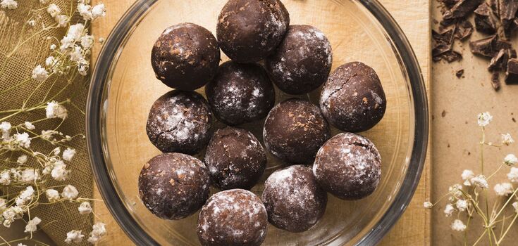 Unusual homemade candies made from beans and dates: a heavenly treat without any extra effort