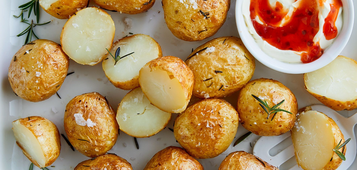 How to bake potatoes deliciously in 10 minutes: a great idea