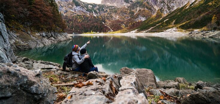 How to save money while traveling: life hacks are named