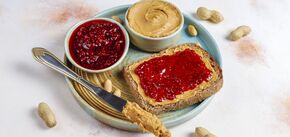 Perfect liver pate with lingonberry jam: how to make