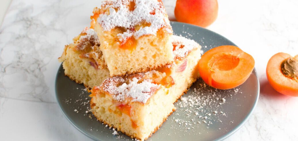 Lush apricot pie without flour