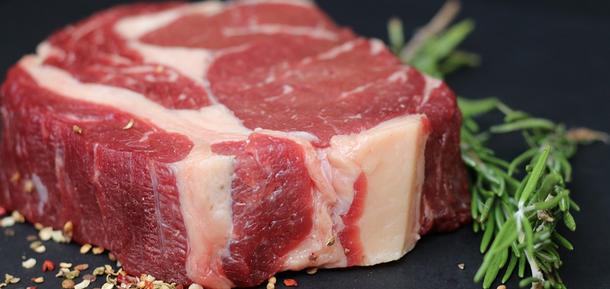 Why it is forbidden to wash raw meat: an unexpected answer