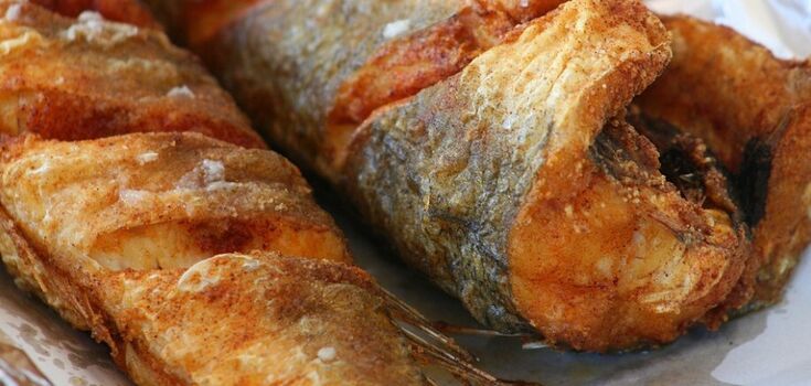 How to fry fish properly: it turns out juicy and has a crispy golden crust
