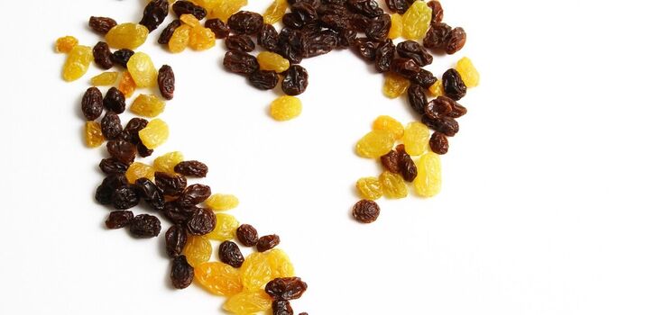 Do you know what raisins are made of? A seemingly ordinary question has set the Internet abuzz