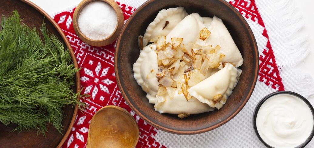 Perfect dough for dumplings with boiling water: an easy and quick recipe