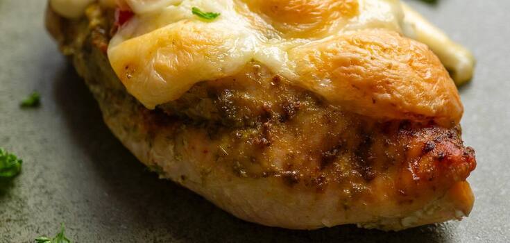 The most delicious recipe for baked chicken fillet: it will not be dry
